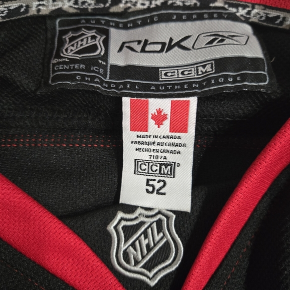 Limited Edition Patrick Kane Crawgord Skull Reebok Jersey 52 - Picture 4 of 5